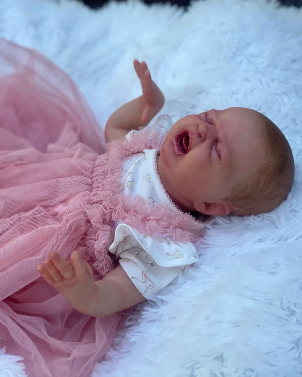 Maria “Baby’s First Cry” by Sabrina Hegarten